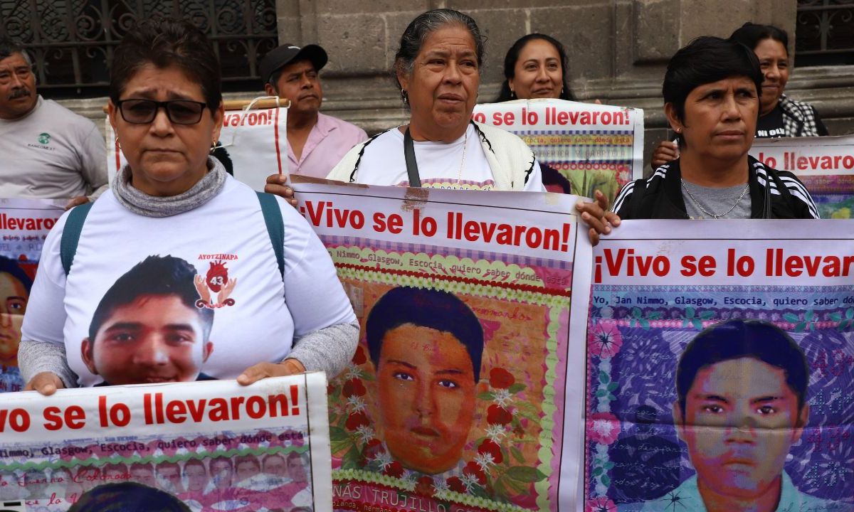 Reproche. Ante la falta de resultados por parte del presidente López Obrador, familiares de los 43 confían en que el nuevo Gobierno les ayude a hacer justicia. 