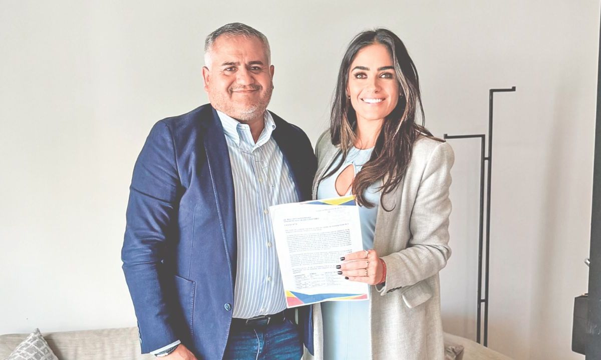 Cooperación. Raúl Ortega Rodríguez, titular de la demarcación, y Alessandra Rojo de la Vega, alcaldesa electa.