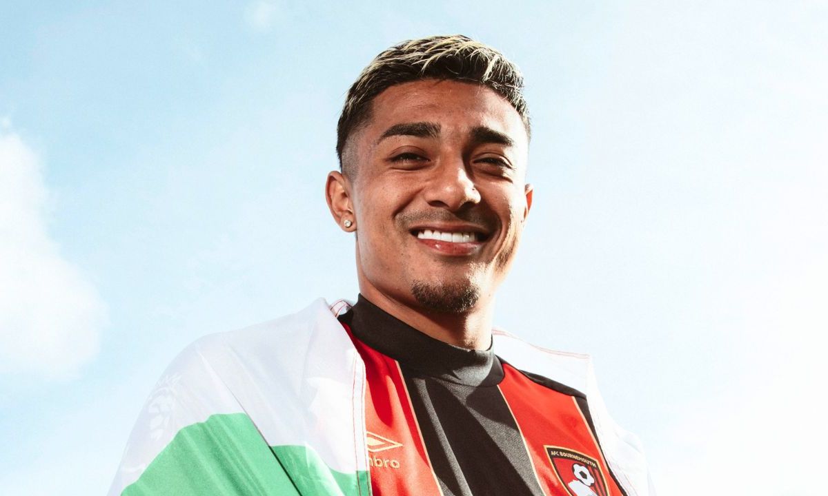 Después de no jugar un solo partido oficial con el FC Barcelona en o tener un sitio en el plantel estelar, el mexicano Julián Araujo pasó a ser nuevo elemento del Bournemouth de la liga ingles