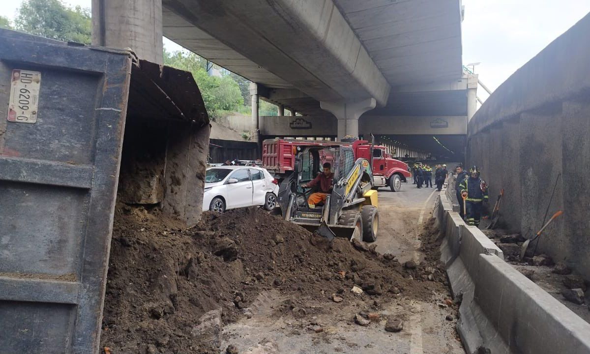 Alerta. El accidente más reciente ocurrió este sábado en Periférico y Moliere, en la alcaldía Miguel Hidalgo, donde un camión tipo torton impactó contra 6 vehículos tras quedarse sin frenos.