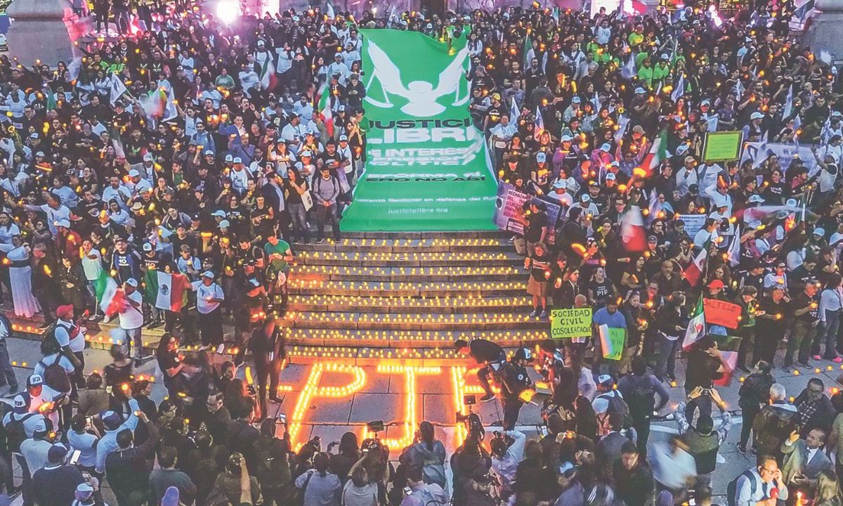 Unidos. Cientos de trabajadores del PJ alzaron la voz contra lo que consideran una venganza del Poder Ejecutivo.