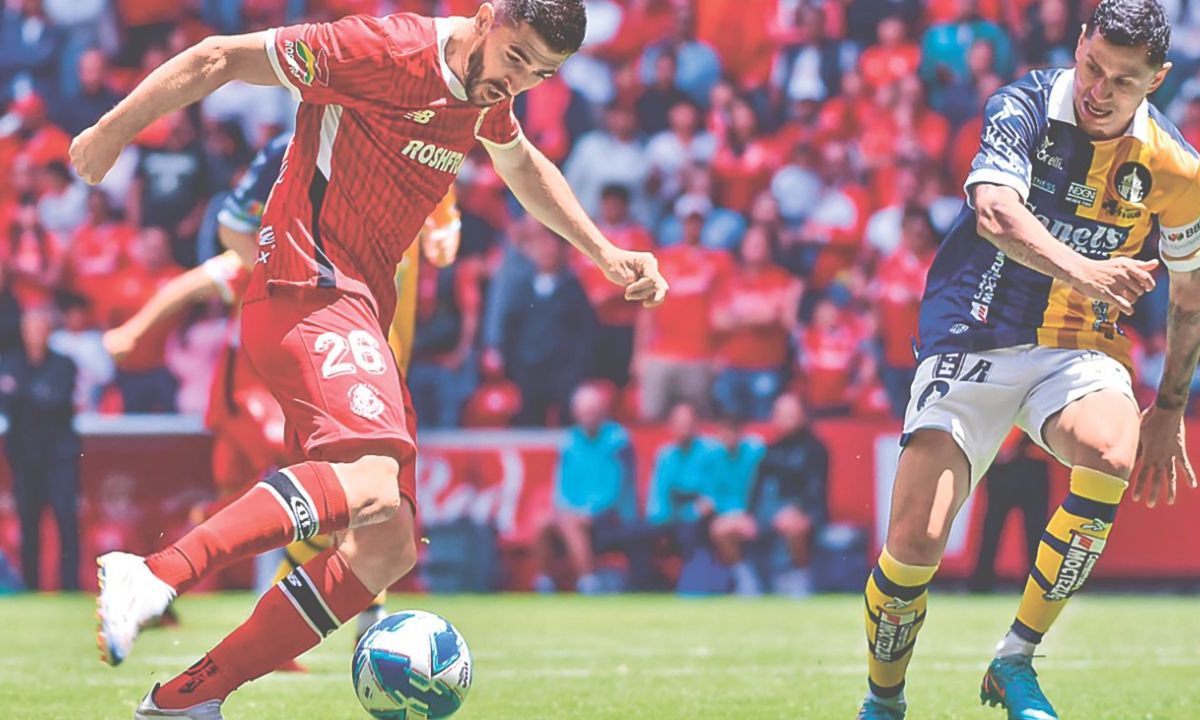 Ante los goles de Jesús Gallardo y João Dias, Toluca superó al Atlético San Luis para concluir la jornada 5 del Apertura 2025 después de 90 minutos disputados en el Nemesio Diez del Estado de México