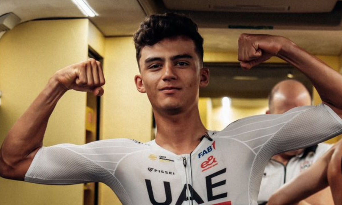 Ubicado en el puesto 28 tras finalizar la tercera etapa de la Vuelta a España, el mexicano Isaac del Toro se posicionó en el sitio 35 de la clasificación general