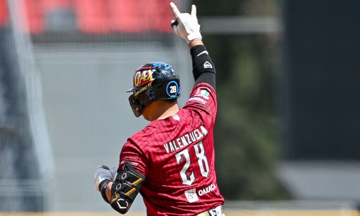 los Guerreros de Oaxaca salieron de la Ciudad de México con un par de victorias en la Serie de Campeonato en la Zona Sur de la Liga Mexicana de Beisbol, sobre los Diablos Rojos del México