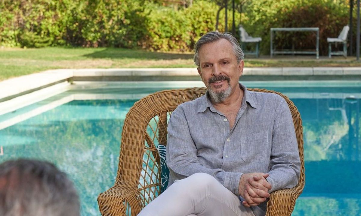 La serie que comparte las etapas más importantes de la vida de Miguel Bosé, desde su  infancia hasta su paternidad, será reconocida en el Festival de Televisión de  Vitoria-Gazteiz