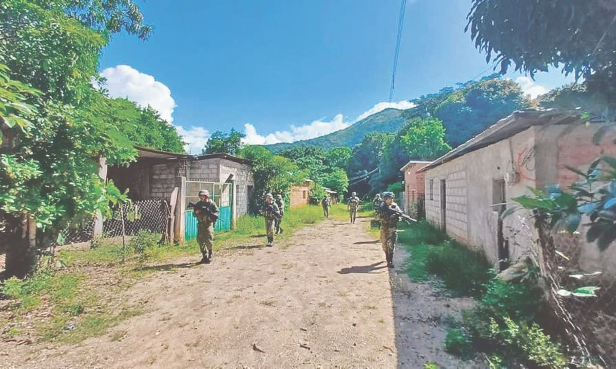 INSEGURIDAD. Pese a que existe presencia del Ejército en la zona, estas comunidades sufren por la violencia de algunos grupos criminales. 