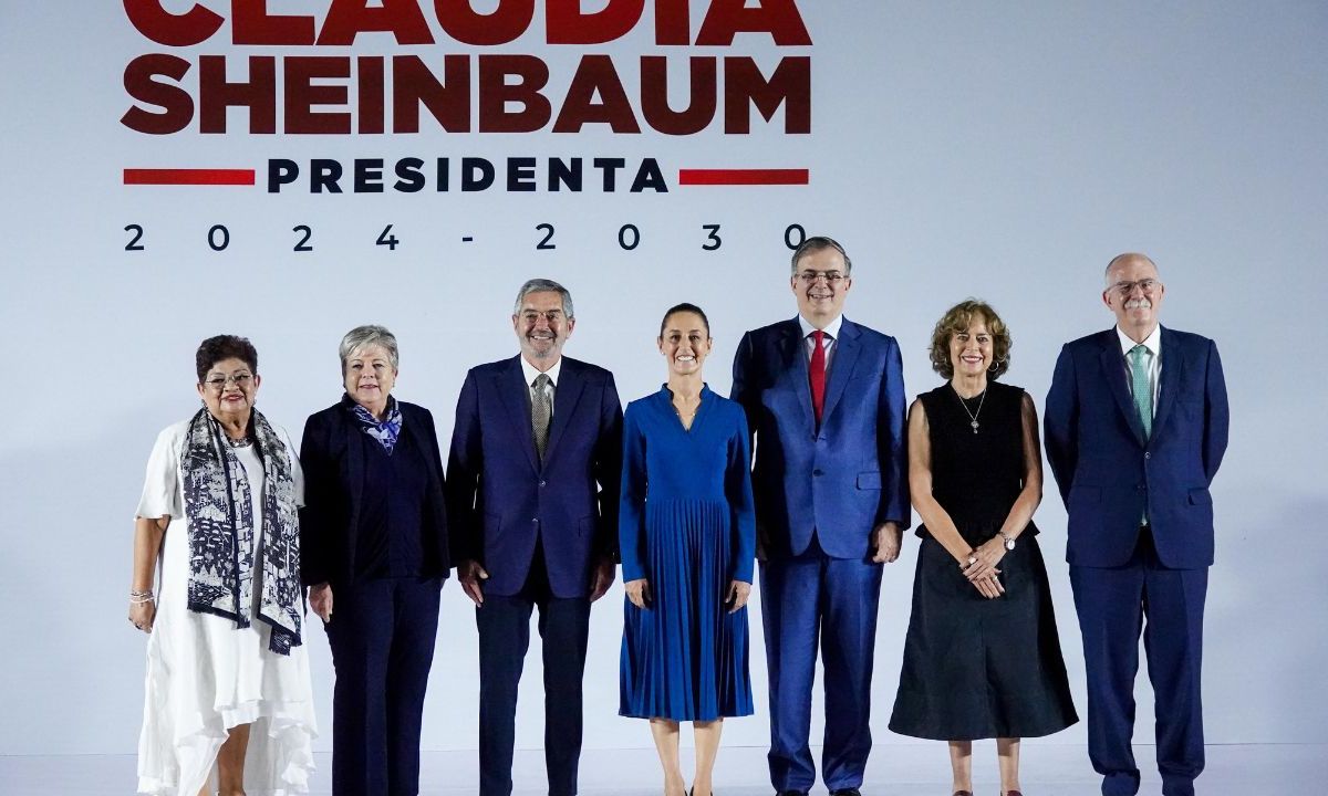 Equipo. Claudia Sheinbaum en la presentación de la primera parte de su gabinete donde integró a Marcelo Ebrard, Juan Ramón De la Fuente; Rosaura Ruiz; Ernestina Godoy entre otros.