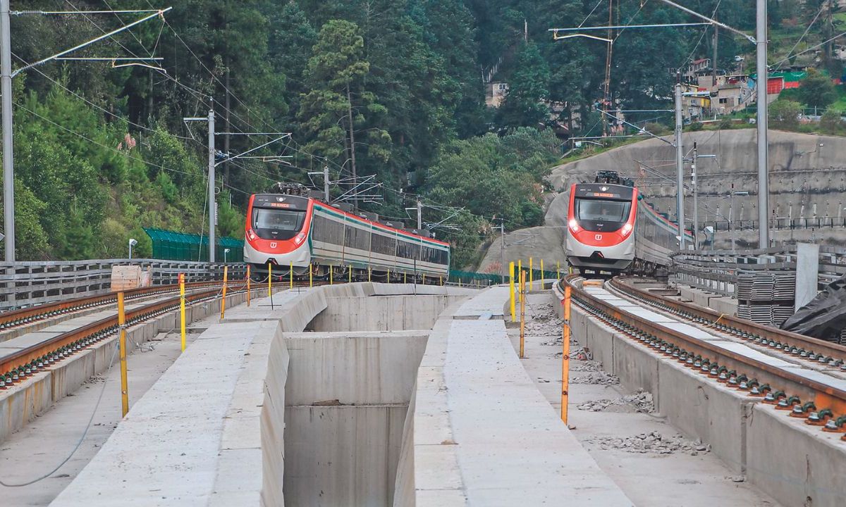 Avances. Luego de accidentes y retrasos en las obras, el Tren Interurbano México-Toluca ya circuló en la zona de la alcaldía Álvaro Obregón. 