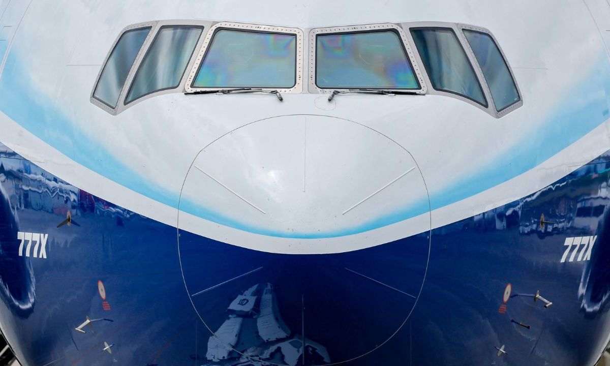 Boeing suspendió las pruebas de vuelo de su nuevo avión modelo 777X de fuselaje ancho, tras identificar una falla en una pieza de fijación del motor al cuerpo del avión