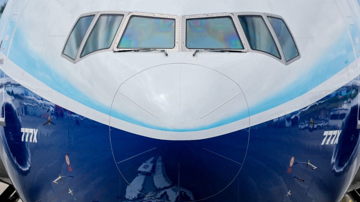 Boeing suspendió las pruebas de vuelo de su nuevo avión modelo 777X de fuselaje ancho, tras identificar una falla en una pieza de fijación del motor al cuerpo del avión