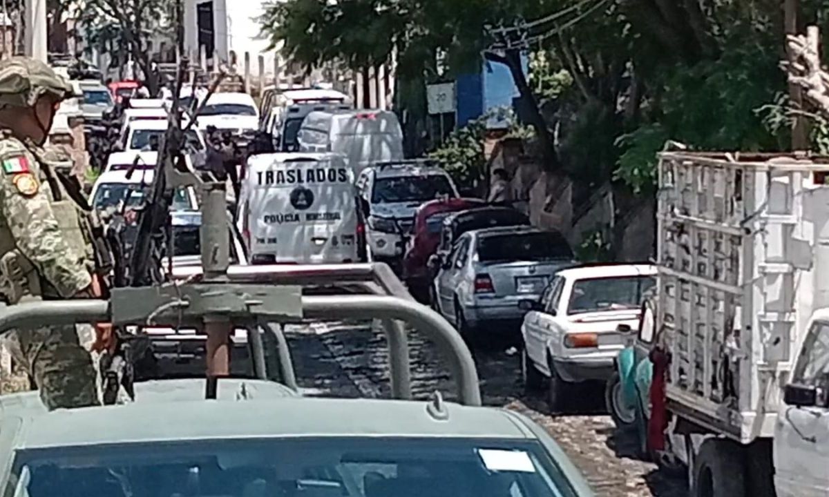 CAPTURA. El secretario de Seguridad y los policías son señalados por cinco jóvenes no localizados en Taxco.