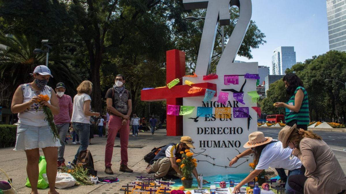 Justicia. En la Ciudad de México se encuentra el Antimonumento 72, dedicado a los migrantes asesinados por supuestos polleros en San Fernando, Tamaulipas.