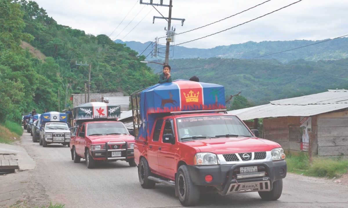 CRISIS. Miles de personas, de al menos 30 comunidades de Chiapas, han abandonado sus hogares por el asedio del crimen organizado que se disputa las plazas.