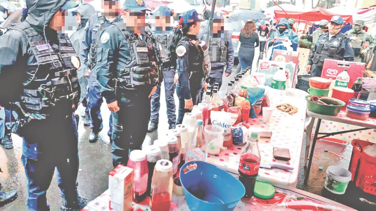 Operativos. Policías y elementos de la Sedena realizaron acciones para retirar puestos donde se vende alcohol a menores.