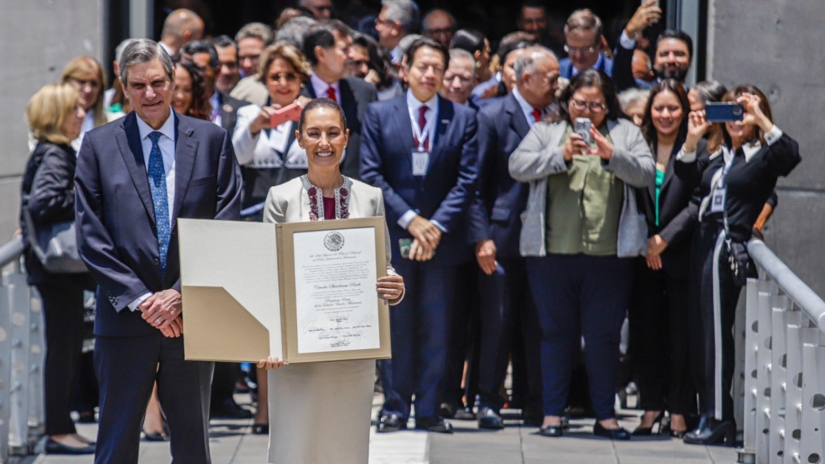 Foto: Miguel Martinez/ Después de 200 años y 65 hombres, por primera vez una mujer asumirá el cargo de titular del Ejecutivo federal