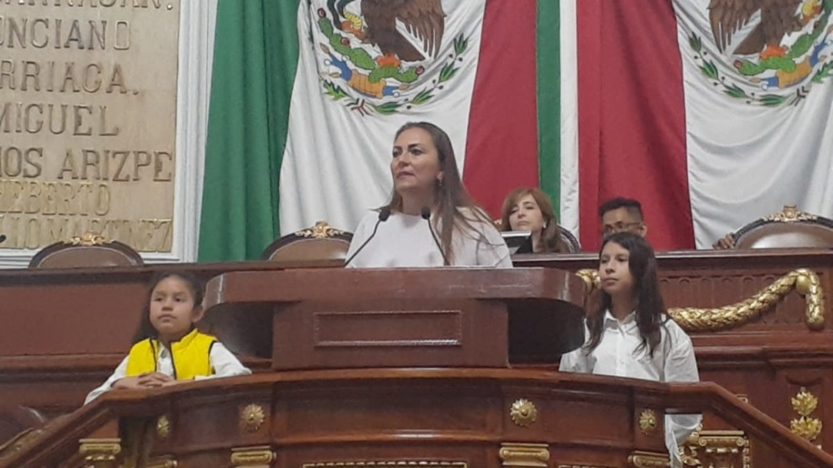 Fotos: Ángel Ortiz X: @AngelOrtiz_R/ Dos integrantes del Parlamento de la Niñez 2024 expusieron puntos de acuerdo originados desde las preocupaciones de las y los niños