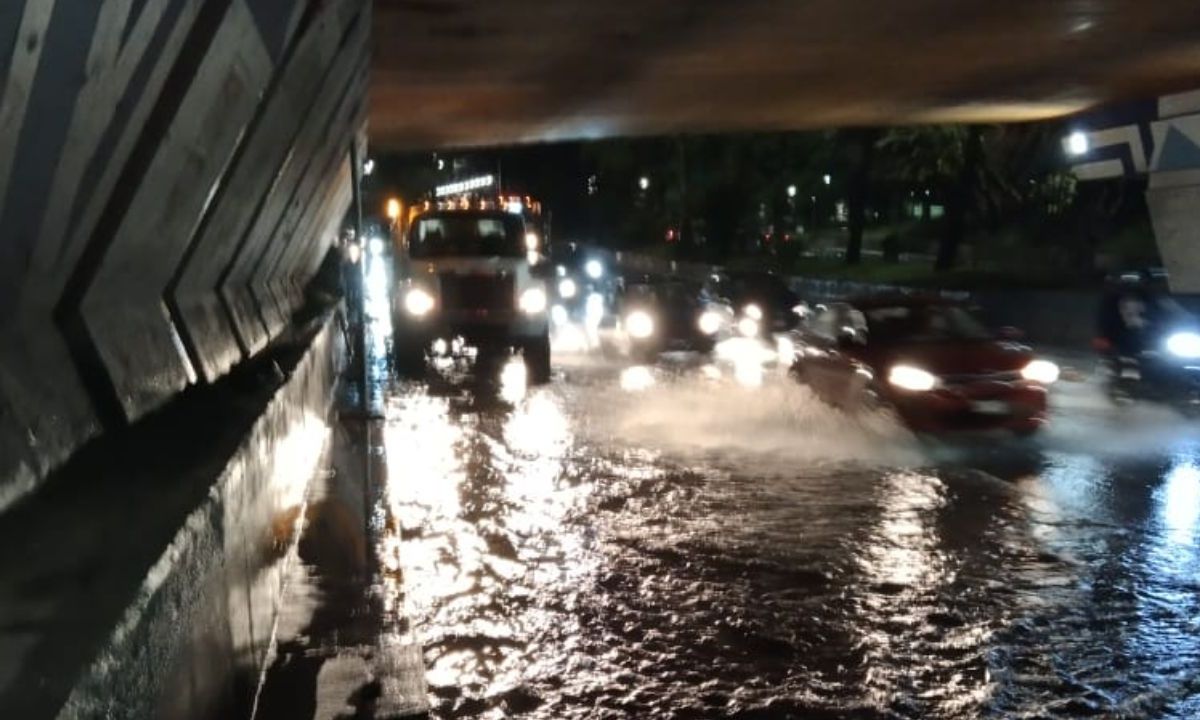 Brigadas SACMEX atendieron anegación en Insurgentes Norte