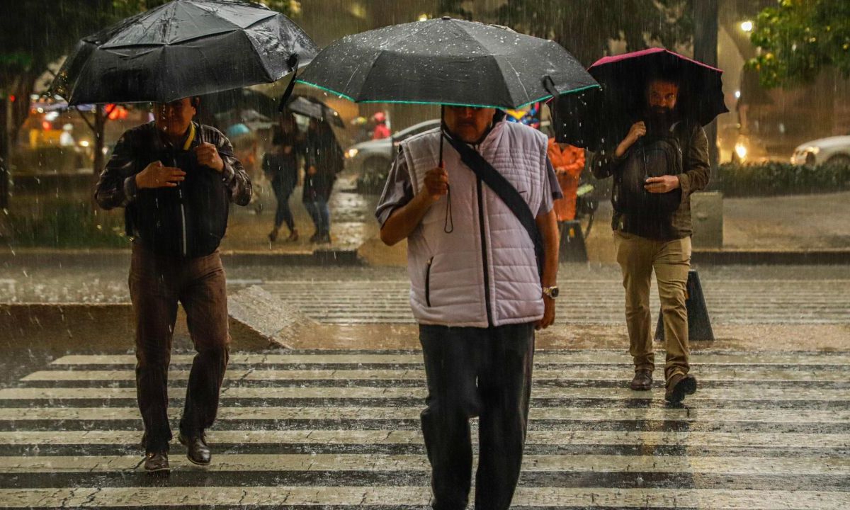 Prepara la sombrilla: Activan alerta amarilla por lluvias en seis alcaldías