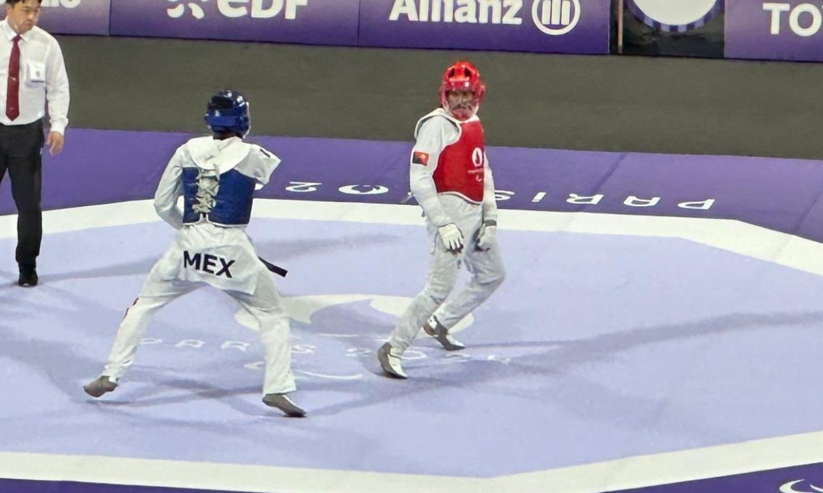 El mexicano Juan Diego García avanzó a los cuartos de final en el para taekwondo de los Juegos Paralímpicos de París 2024.