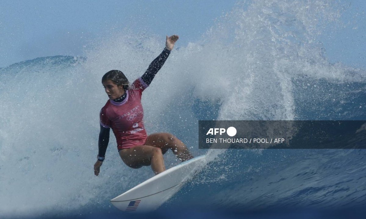 Las semifinales de las pruebas olímpica femeninas y masculinas de Surf fueron aplazadas nuevamente debido a la falta de oleaje.