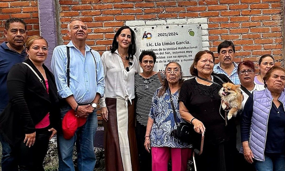 Reconocen con placa trabajo a la comunidad en Álvaro Obregón