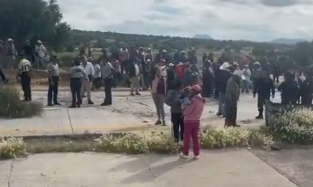 Ejidatarios retiran bloqueo en la autopista Arco Norte en demanda del pago de una indemnización