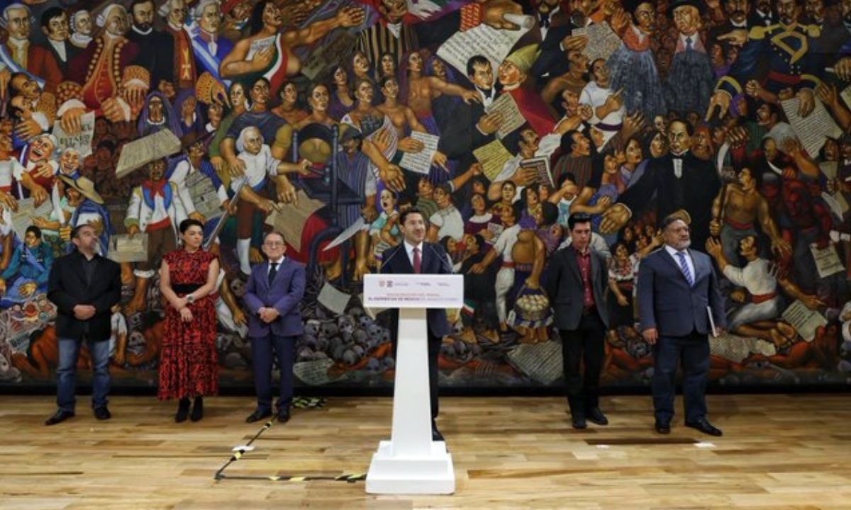 Abren al público mural de Ariosto Otero en Palacio de Ayuntamiento