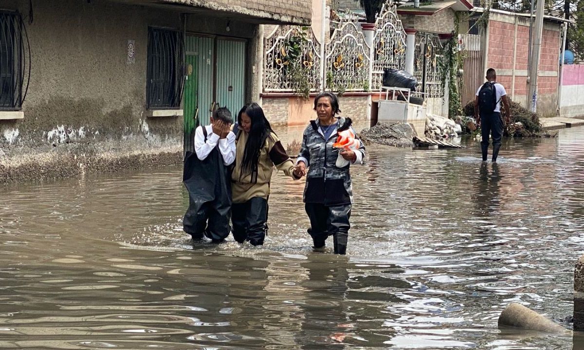 Otra vez Chalco... inundado por tormenta