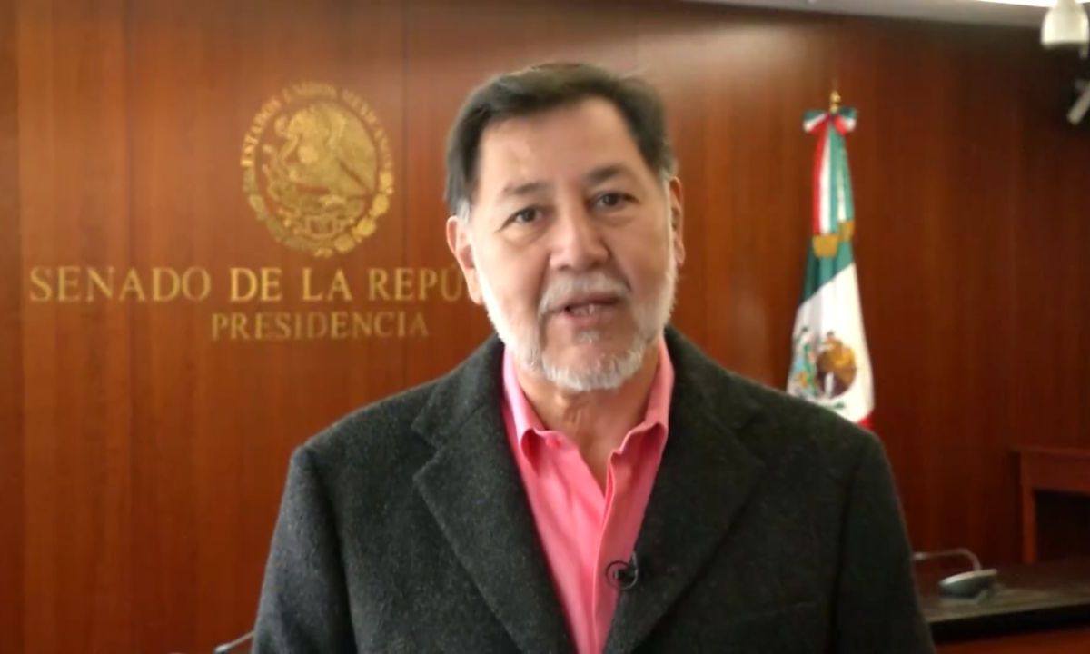 Tunden en redes a Fernández Noroña