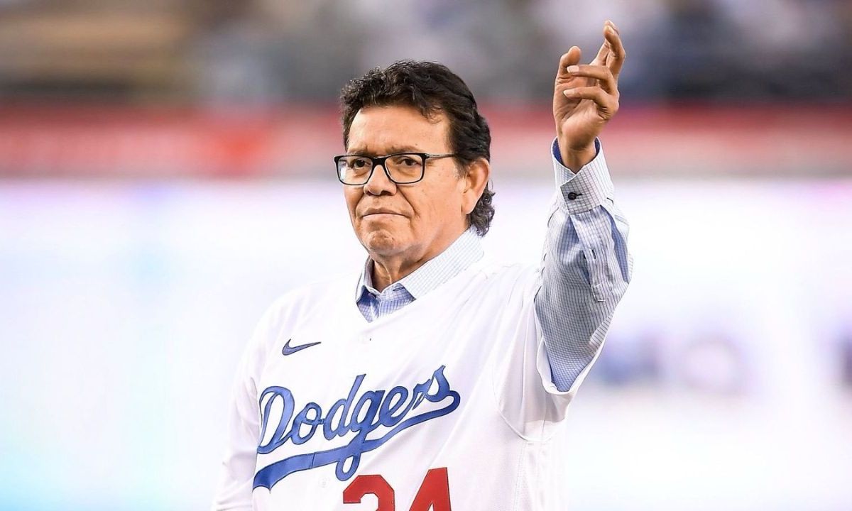 Reportan que Fernando Valenzuela está hospitalizado