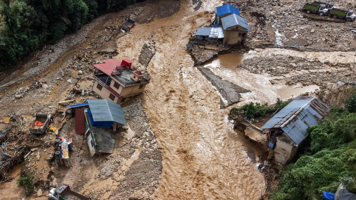 Inundaciones en Nepal dejan al menos 192 víctimas mortales