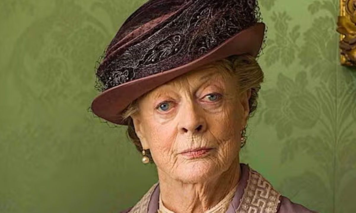 Maggie Smith en la exitosa serie Downton Abbey tuvo el papel de Violet Crawley, la condesa viuda de Grantham