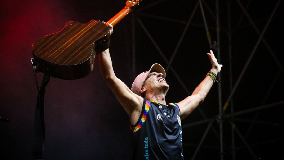 Manu Chao lanza un nuevo álbum 17 años después de su último