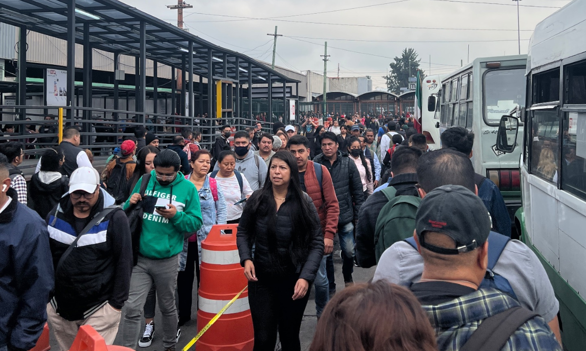 Reanudan apoyo del Metrobús en Pantitlán