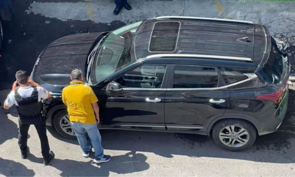 Localizan en una camioneta restos humanos cerca del Mercado Hidalgo