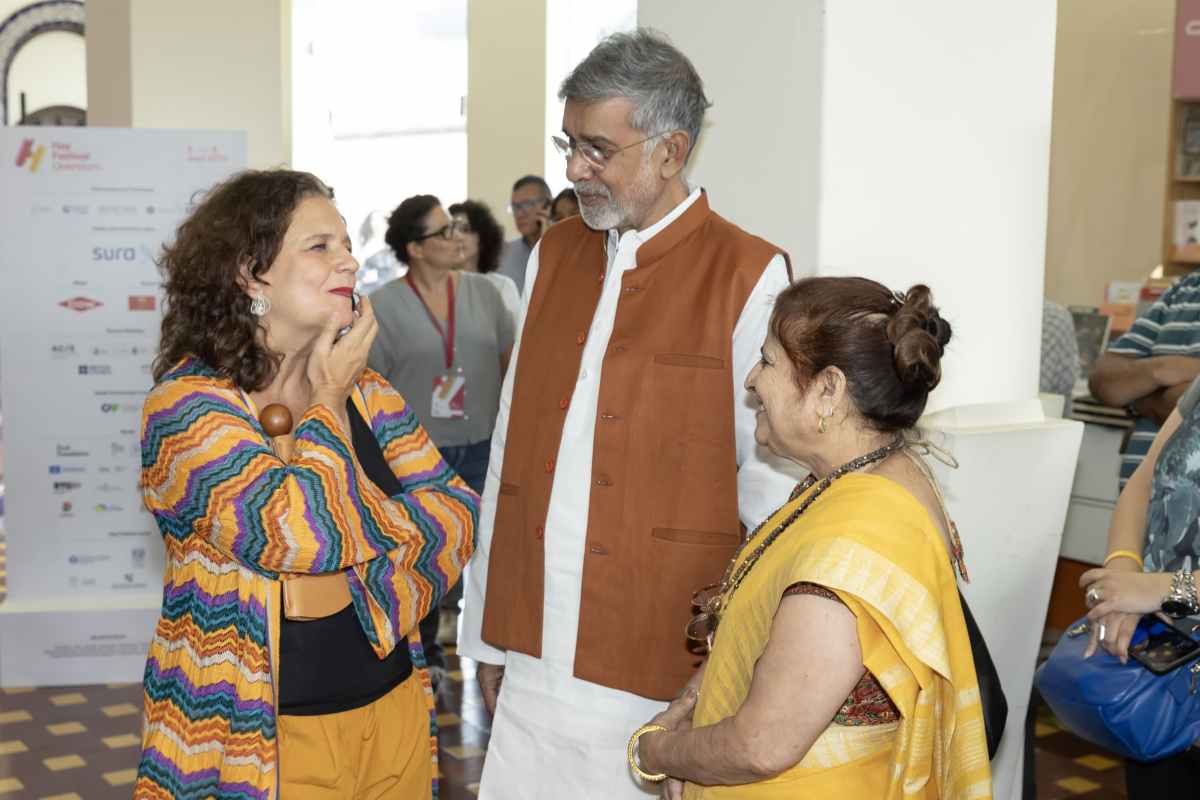 Cristina La Roche en conversación con el Premio Nobel de la Paz, Kailash Satyarthi.