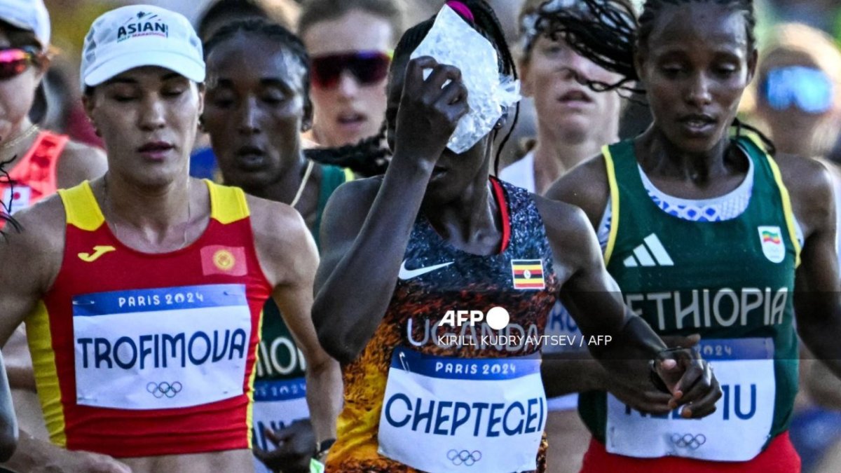 Rebecca Cheptegei, maratoniana de Uganda que compitió en París 2024, se encuentra en estado crítico tras agresión de su pareja