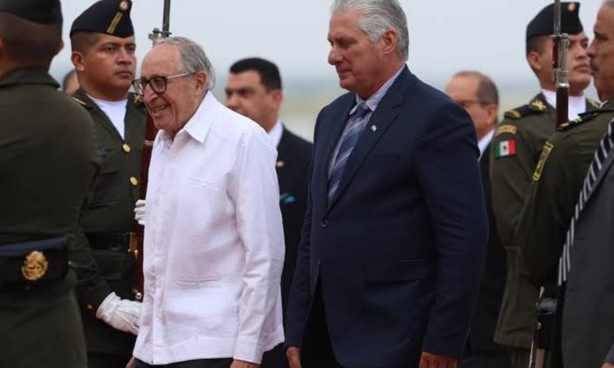 Foto: Diego Simón Sánchez/Díaz Canel llega a México para toma de protesta de Sheinbaum