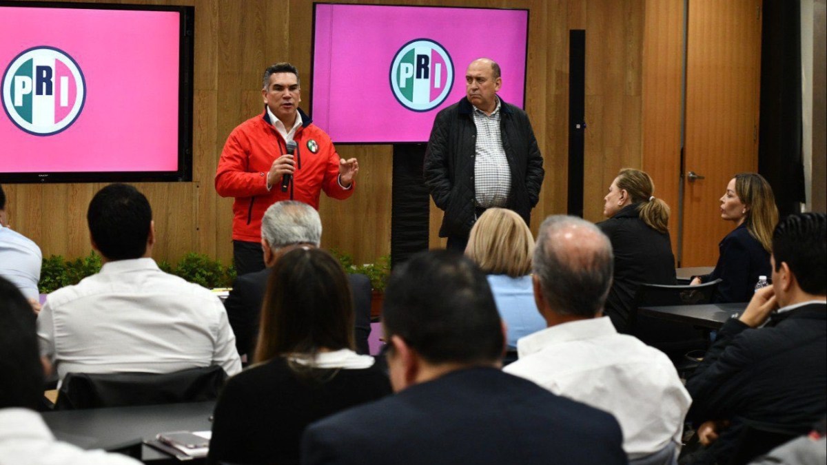 Foto: x@alitomorenoc/ Instituto Nacional Electoral (INE) aprobó declarar la imposibilidad para pronunciarse sobre la validez de los cambios estatutarios del PRI, que permitieron la reelección de Alejandro Moreno y Carolina Viggiano.