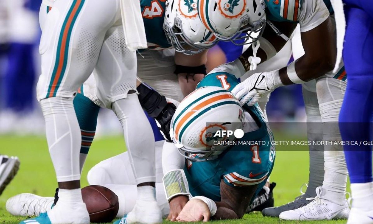 Los Miami Dolphins cayeron 31-10 ante Buffalo Bills, en un partido en el que Tua Tagovailoa salió del campo por una conmoción cerebral.