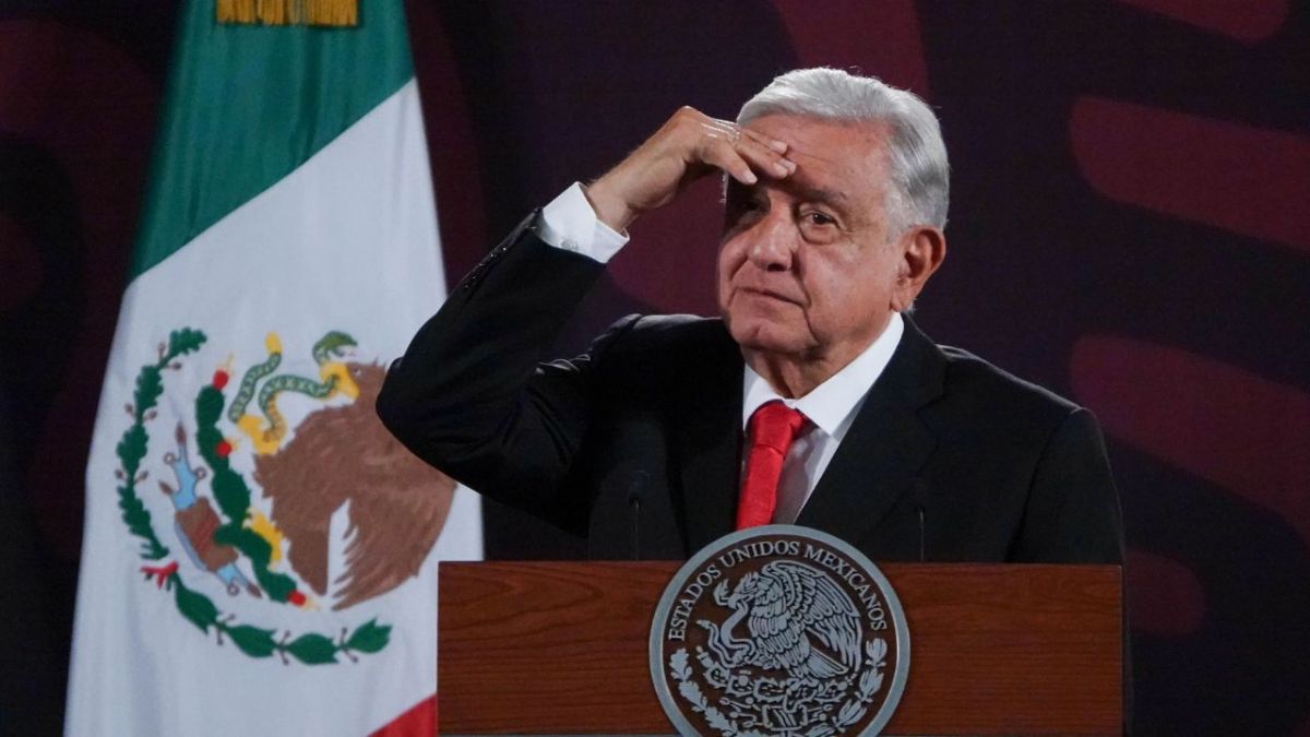 AMLO - Corona Española