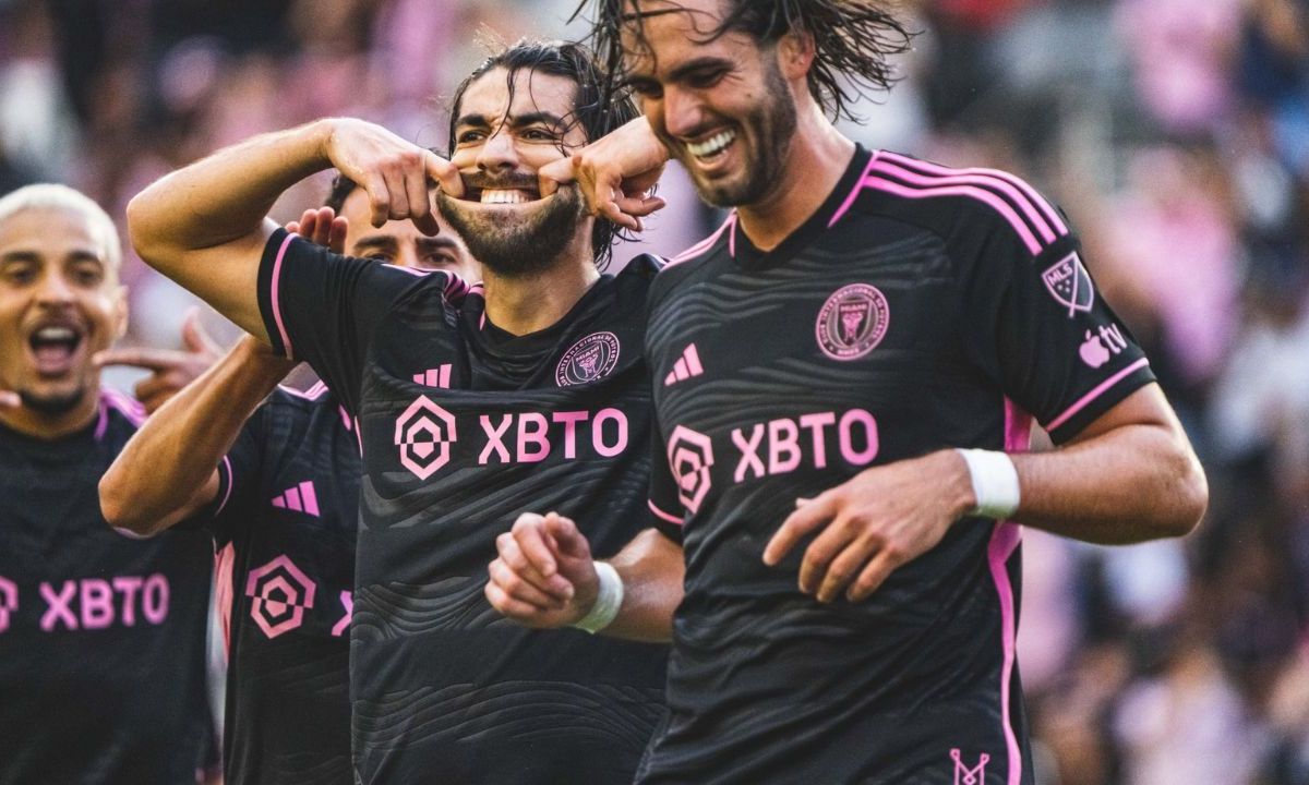 A dos años de su partida para competir en un inicio en la MLS, Rodolfo Pizarro fue confirmado como nuevo elemento del Mazatlán