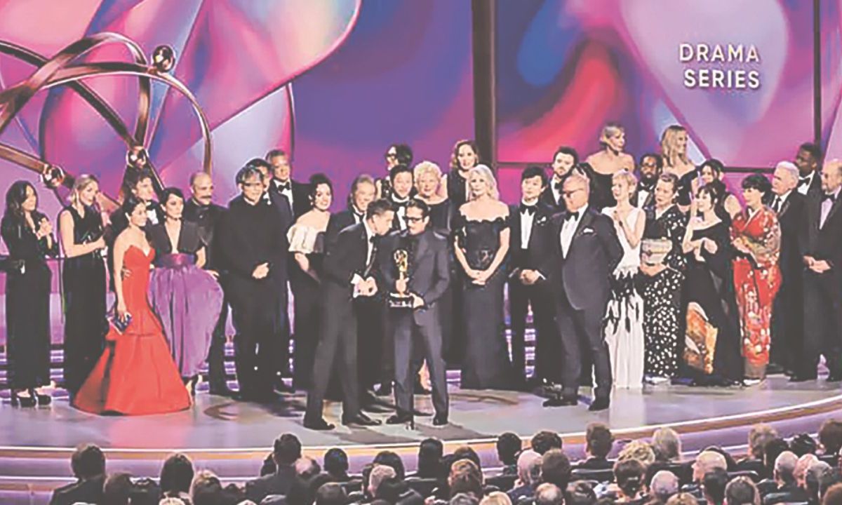 La noche del domingo fue de festejo para los mexicanos, pero en Estados Unidos se entregaron los Premios Emmy