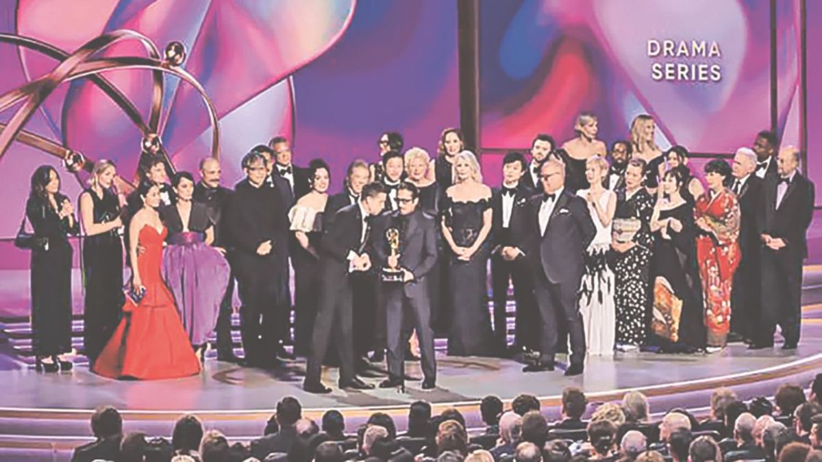 La noche del domingo fue de festejo para los mexicanos, pero en Estados Unidos se entregaron los Premios Emmy