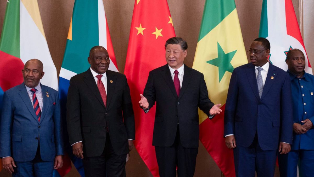 DIPLOMACIA. La cumbre pone de relieve el papel clave de China en la financiación de infraestructuras en África, a la vez que se enfrenta al aumento del endeudamiento.