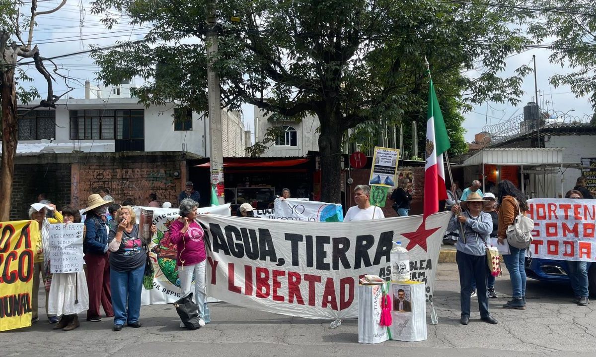 Motivos. Habitantes del poblado de San Gregorio Atlapulco, quienes se manifestaron la semana pasada, fueron detenidos y agredidos.