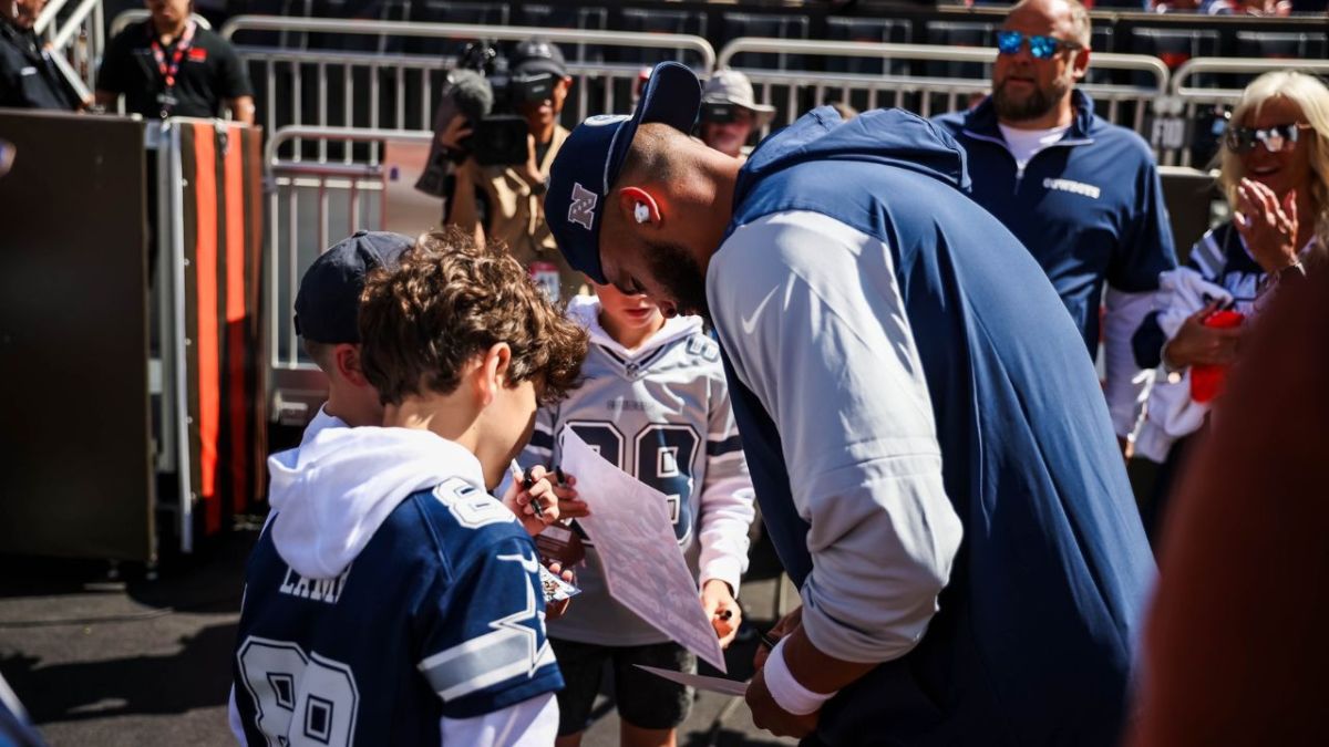 Vaqueros de Dallas renovarán a su mariscal de campo, Dak Prescott, según varios reportes desde Estados Unidos