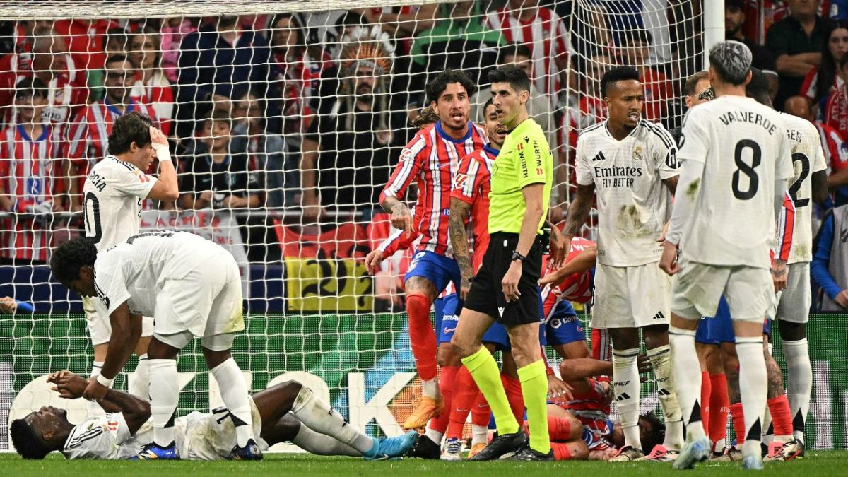 El último partido que había sido suspendido por violencia desde las gradas en un juego de LaLiga de España fue marzo de 2006 entre el mismo Atlético de Madrid ante Sevilla, en el hoy derrumbado estadio Vicente Calderón