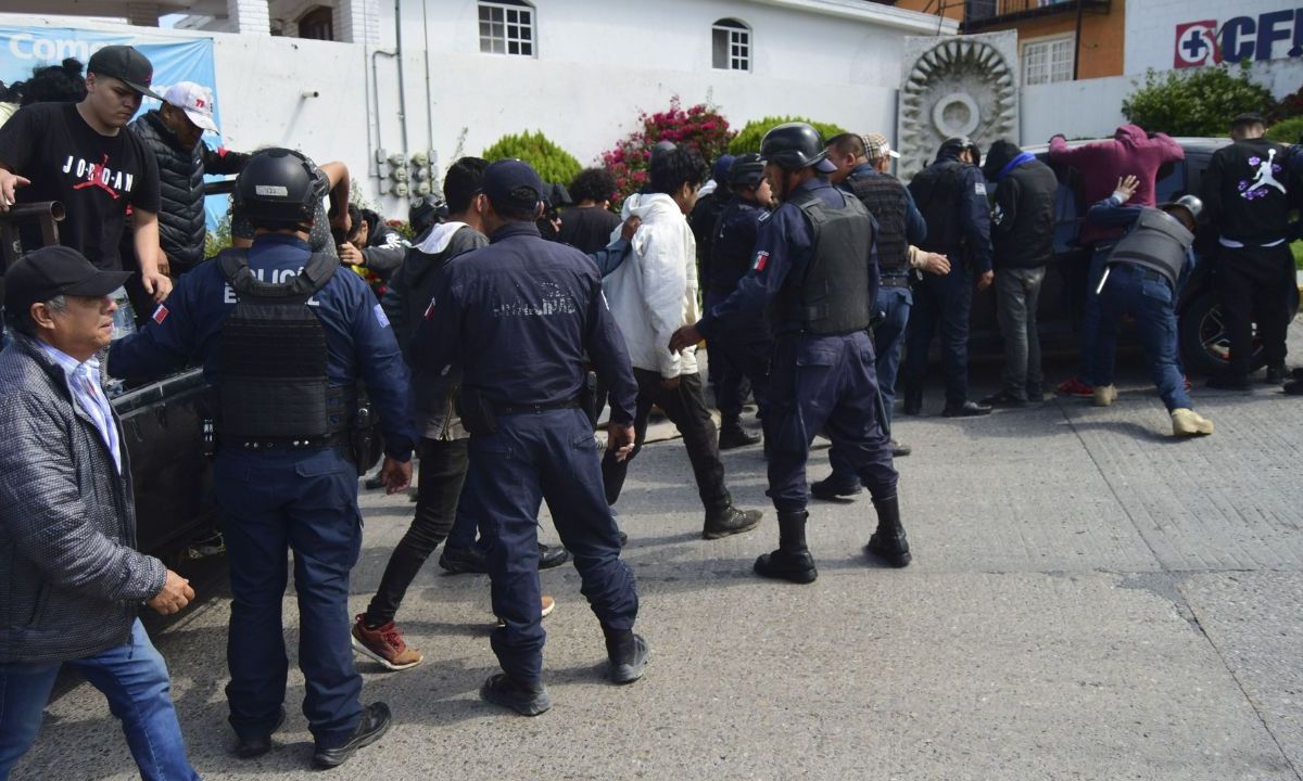 SEGURIDAD. Agentes de seguridad arrestaron a los que intentaron hacerse de las instalaciones.