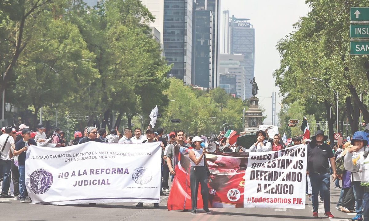 Presiones. Las protestas y cierres a vialidades en la zona centro y oriente, que resultaron trabajadores del Poder Judicial causaron caos vial.